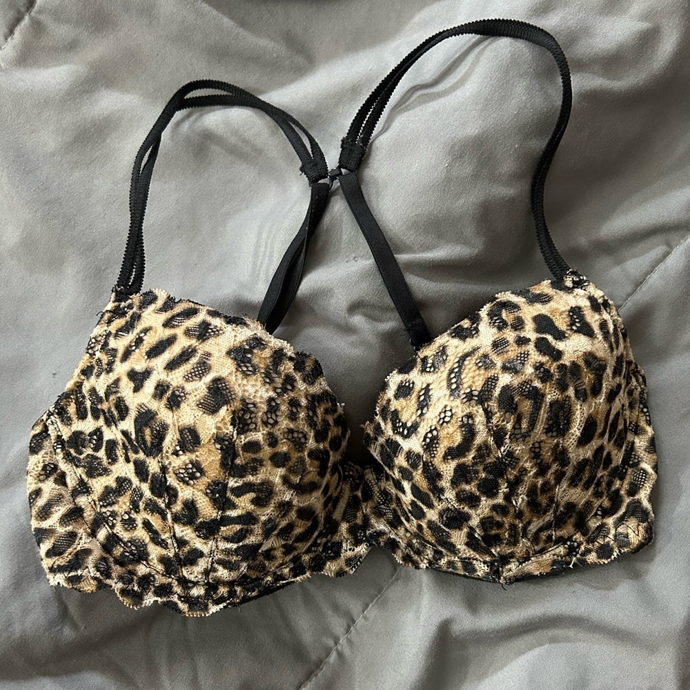 PINK Victoria’s Secret leopard print bra size 34C